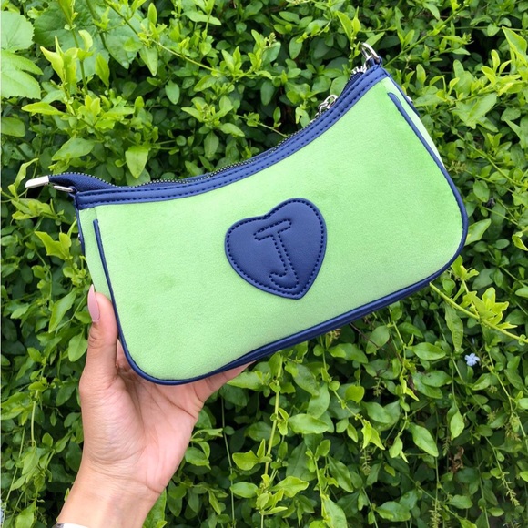 Juicy Couture - Picture 3 of 3